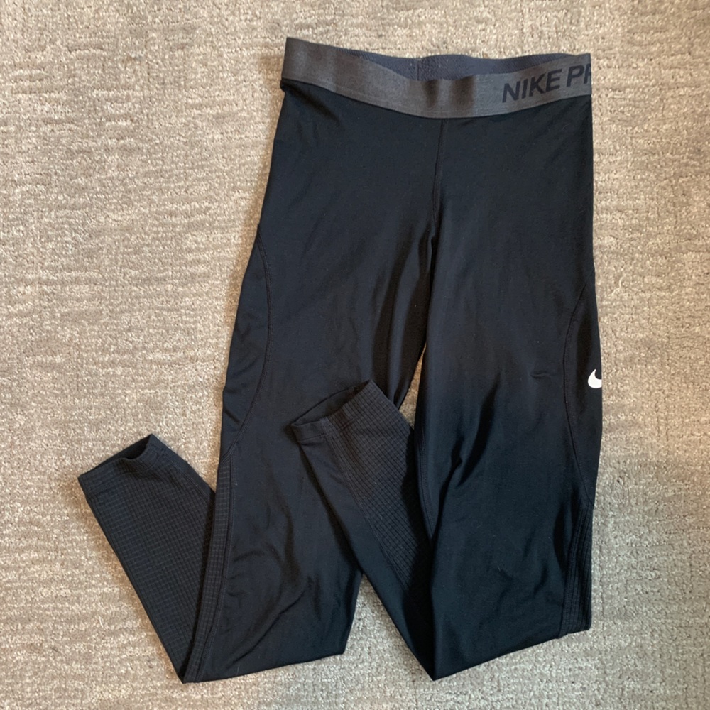 Nike Pro Leggings size small